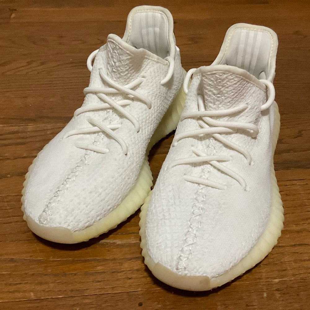 Adidas Yeezy Boost Cream/White 350 V2 In ExcellentCondition .Men’s 7/ Women’s 8.